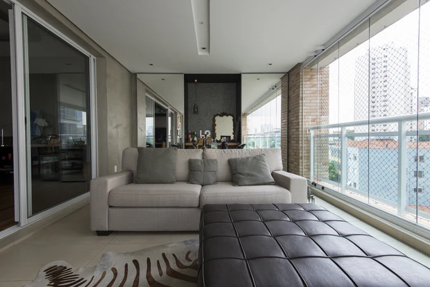 Projeto de arquitetura e interiores por Paula Haddad